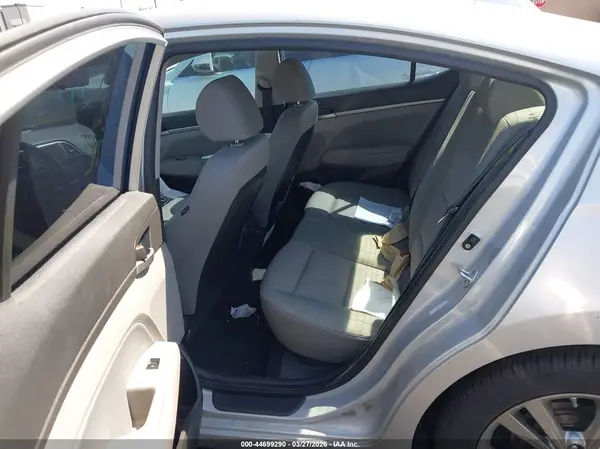 KMHD84LF6HU164256 2017 HYUNDAI ELANTRA - Image 8