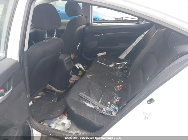 KMHD84LF6HU167030 2017 HYUNDAI ELANTRA - Image 8