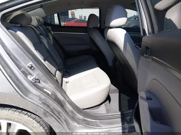 KMHD84LF6HU174544 2017 HYUNDAI ELANTRA - Image 8