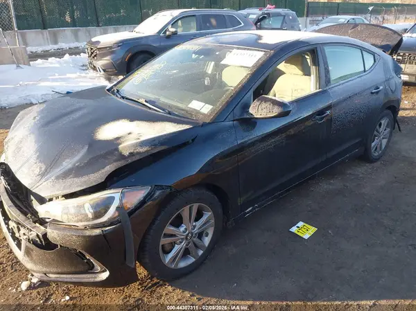 KMHD84LF6HU201452 2017 HYUNDAI ELANTRA - Image 2
