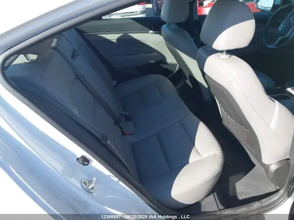 KMHD84LF6HU249680 2017 HYUNDAI ELANTRA - Image 8