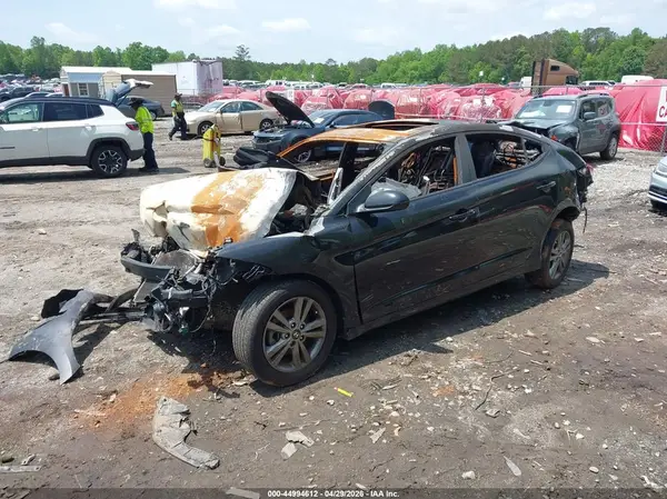 KMHD84LF6HU249890 2017 HYUNDAI ELANTRA - Image 2