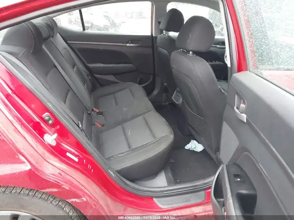 KMHD84LF6HU250148 2017 HYUNDAI ELANTRA - Image 8