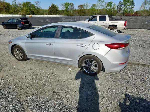 KMHD84LF6HU252322 2017 HYUNDAI ELANTRA - Image 2