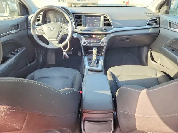 KMHD84LF6HU252322 2017 HYUNDAI ELANTRA - Image 8