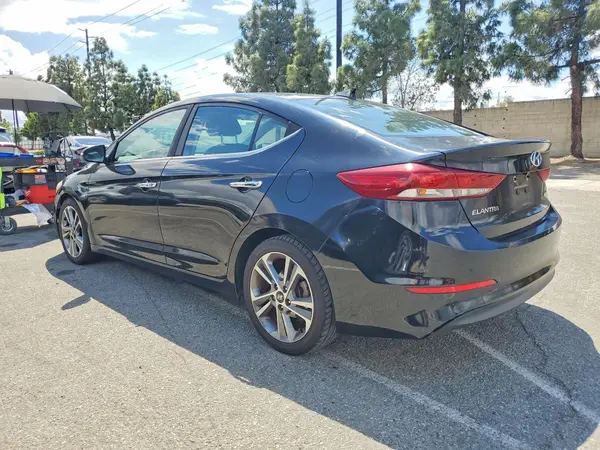 KMHD84LF6HU267015 2017 HYUNDAI ELANTRA - Image 2