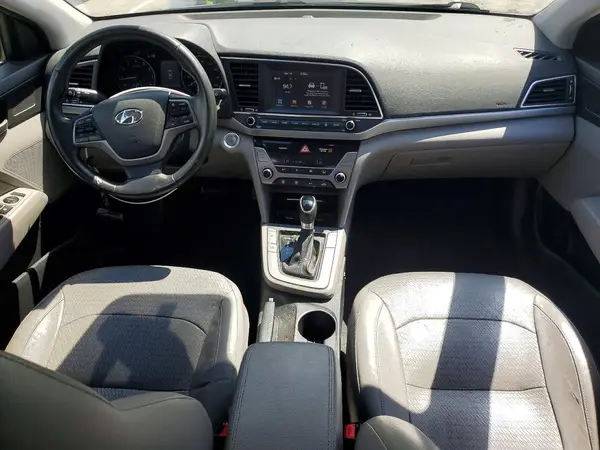 KMHD84LF6HU267015 2017 HYUNDAI ELANTRA - Image 8