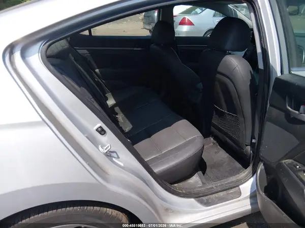 KMHD84LF6HU288785 2017 HYUNDAI ELANTRA - Image 8