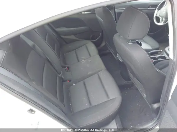 KMHD84LF6HU306783 2017 HYUNDAI ELANTRA - Image 8