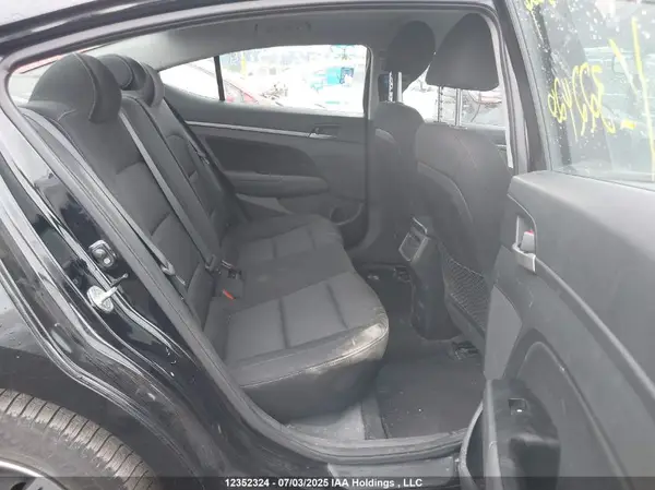 KMHD84LF6HU322420 2017 HYUNDAI ELANTRA - Image 8