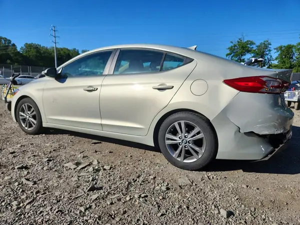 KMHD84LF6HU328458 2017 HYUNDAI ELANTRA - Image 2