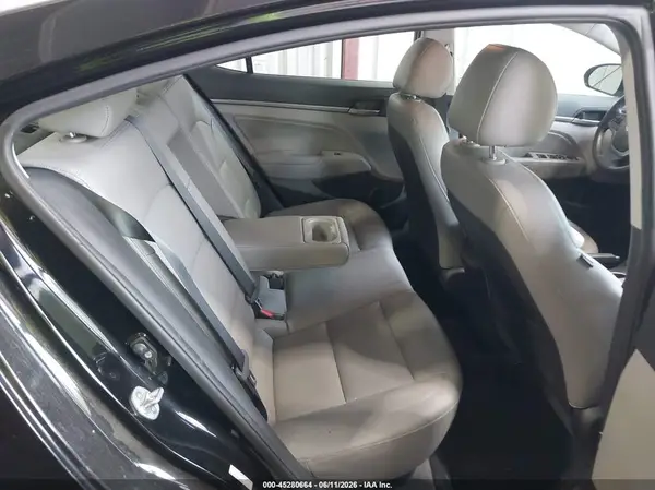 KMHD84LF6HU355143 2017 HYUNDAI ELANTRA - Image 8