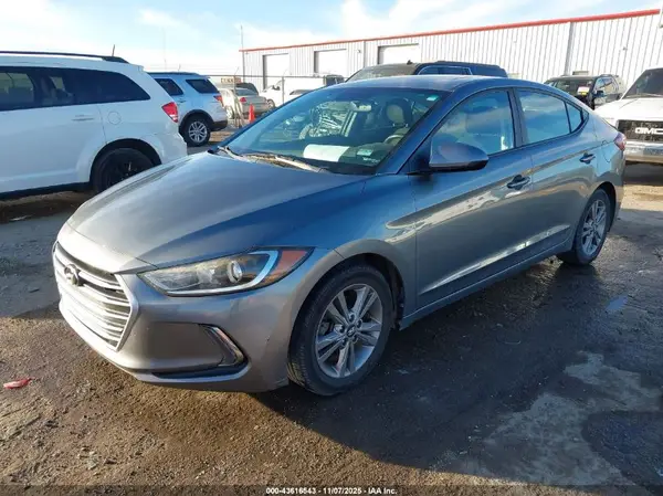 KMHD84LF6HU364912 2017 HYUNDAI ELANTRA - Image 2