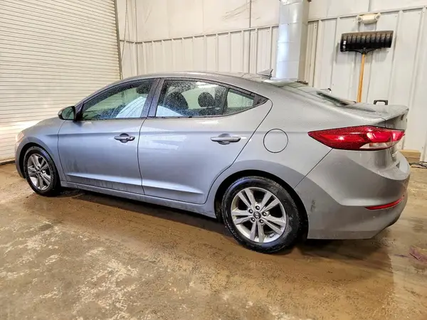 KMHD84LF6HU377868 2017 HYUNDAI ELANTRA - Image 2