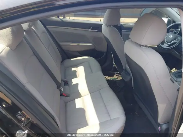 KMHD84LF6HU388840 2017 HYUNDAI ELANTRA - Image 8