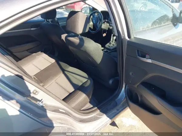 KMHD84LF6HU395688 2017 HYUNDAI ELANTRA - Image 8