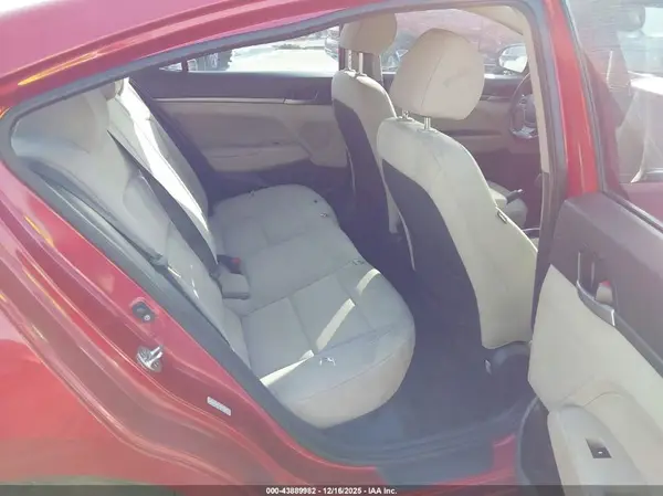 KMHD84LF6HU397084 2017 HYUNDAI ELANTRA - Image 8