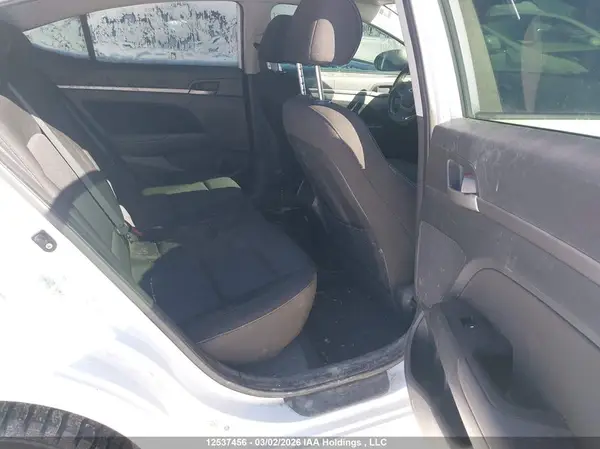 KMHD84LF6HU398123 2017 HYUNDAI ELANTRA - Image 8