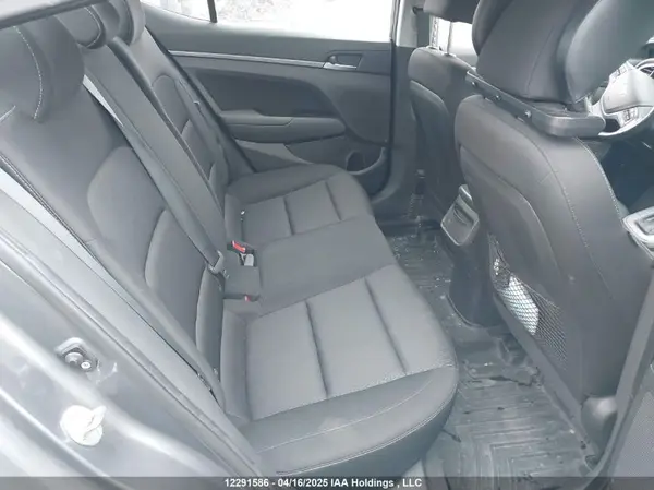 KMHD84LF6HU401411 2017 HYUNDAI ELANTRA - Image 8