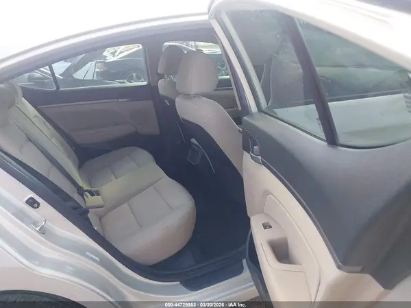 KMHD84LF6HU423232 2017 HYUNDAI ELANTRA - Image 8
