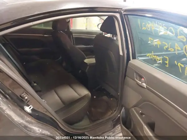 KMHD84LF6HU425417 2017 HYUNDAI ELANTRA - Image 8
