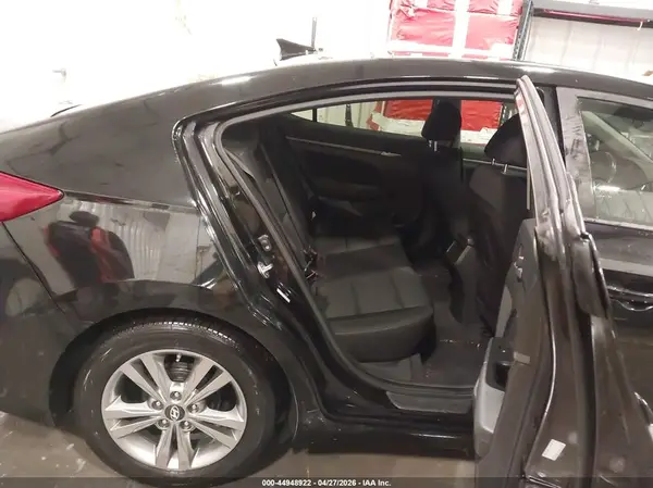 KMHD84LF6HU428270 2017 HYUNDAI ELANTRA - Image 8