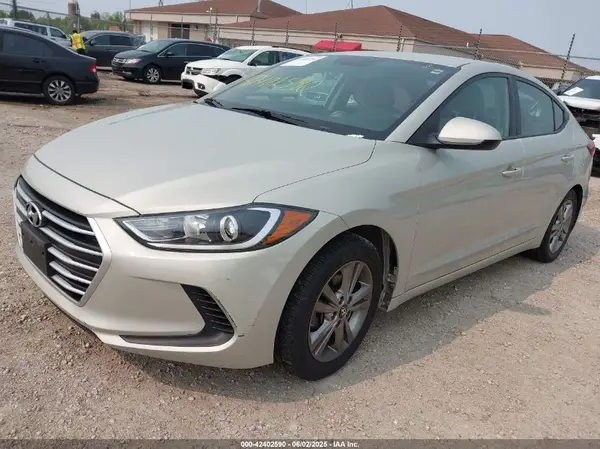 KMHD84LF6HU429953 2017 HYUNDAI ELANTRA - Image 2