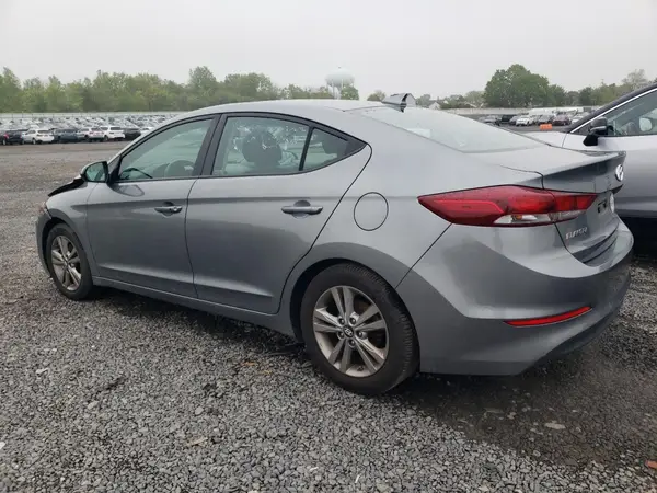 KMHD84LF6JU446466 2018 HYUNDAI ELANTRA - Image 2