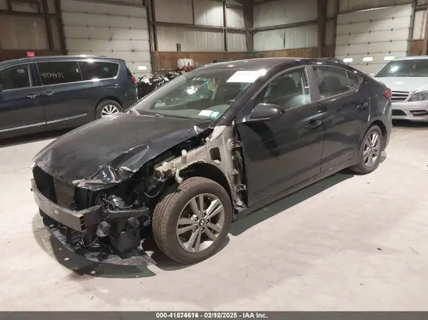 KMHD84LF6JU452669 2018 HYUNDAI ELANTRA - Image 2
