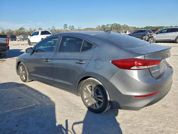 KMHD84LF6JU471464 2018 HYUNDAI ELANTRA - Image 2