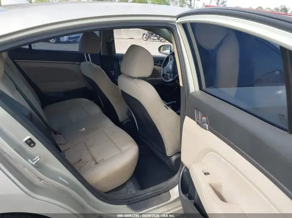 KMHD84LF6JU471612 2018 HYUNDAI ELANTRA - Image 8