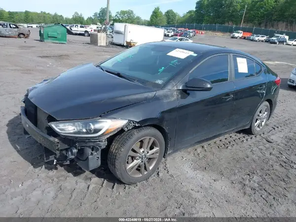 KMHD84LF6JU475448 2018 HYUNDAI ELANTRA - Image 2