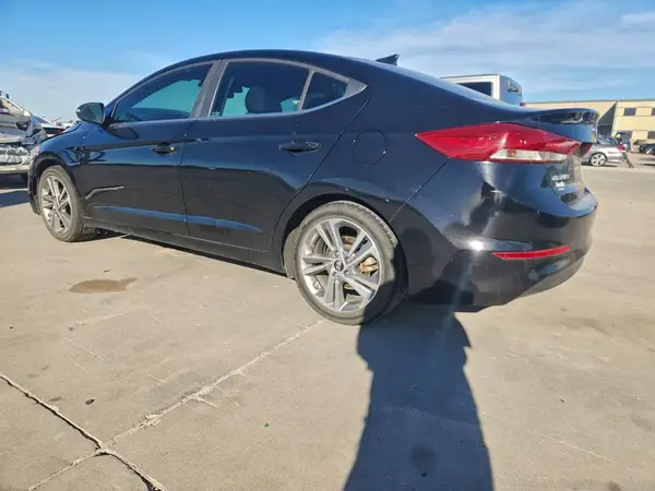 KMHD84LF6JU492072 2018 HYUNDAI ELANTRA - Image 2