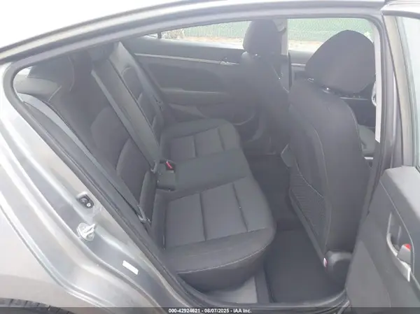 KMHD84LF6JU494775 2018 HYUNDAI ELANTRA - Image 8