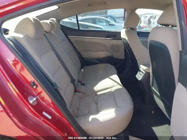 KMHD84LF6JU496526 2018 HYUNDAI ELANTRA - Image 8