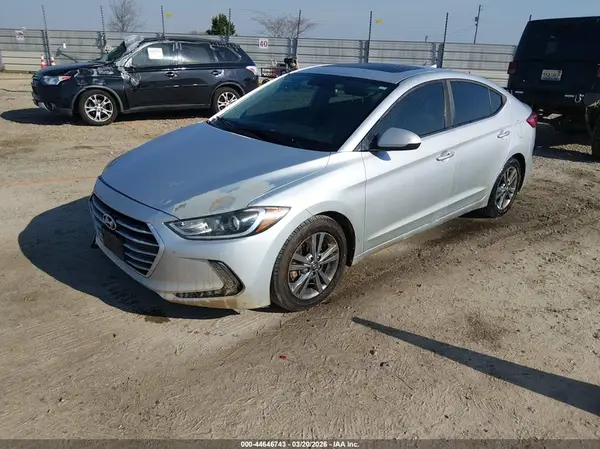 KMHD84LF6JU505273 2018 HYUNDAI ELANTRA - Image 2
