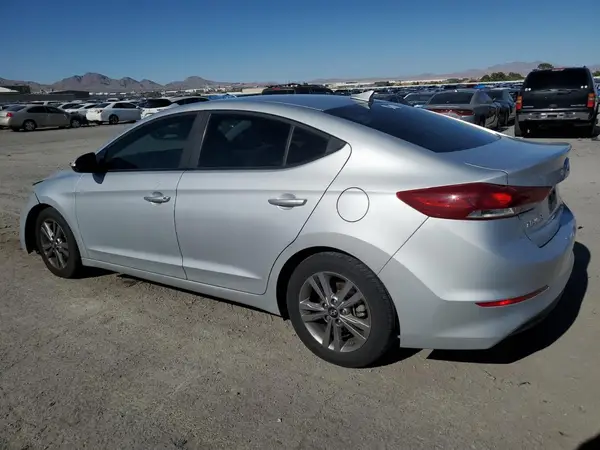 KMHD84LF6JU510392 2018 HYUNDAI ELANTRA - Image 2
