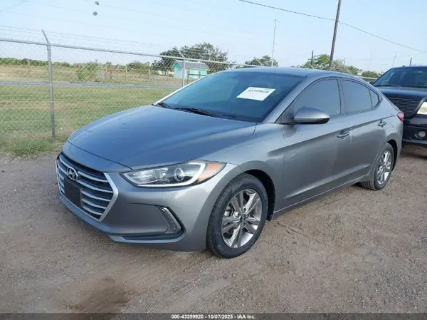 KMHD84LF6JU527872 2018 HYUNDAI ELANTRA - Image 2