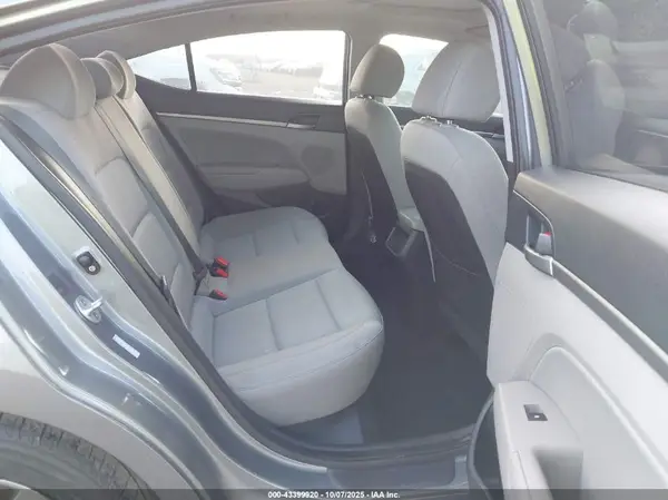 KMHD84LF6JU527872 2018 HYUNDAI ELANTRA - Image 8