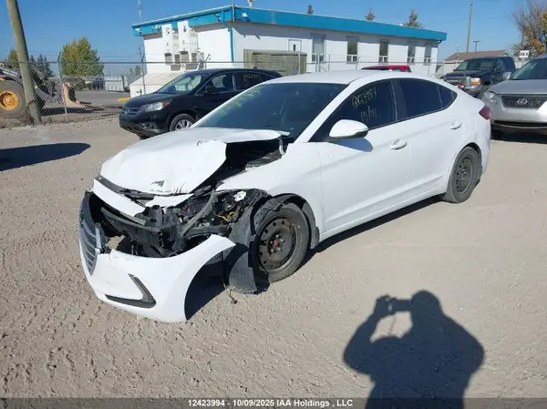 KMHD84LF6JU558121 2018 HYUNDAI ELANTRA - Image 2
