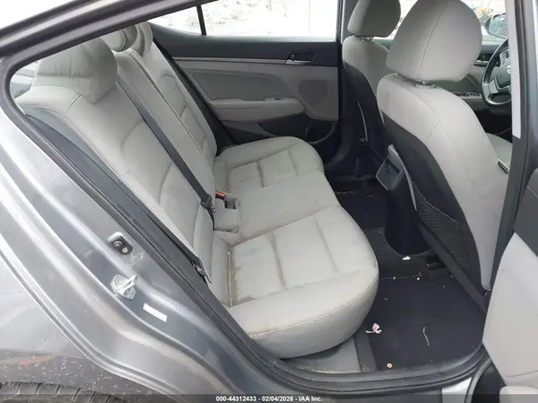 KMHD84LF6JU567059 2018 HYUNDAI ELANTRA - Image 8