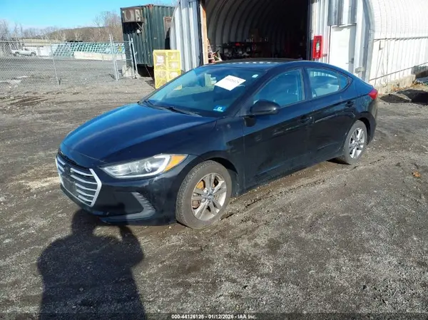 KMHD84LF6JU574321 2018 HYUNDAI ELANTRA - Image 2