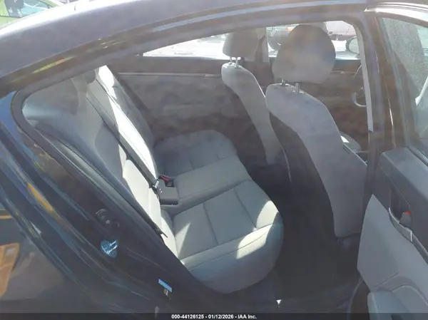 KMHD84LF6JU574321 2018 HYUNDAI ELANTRA - Image 8