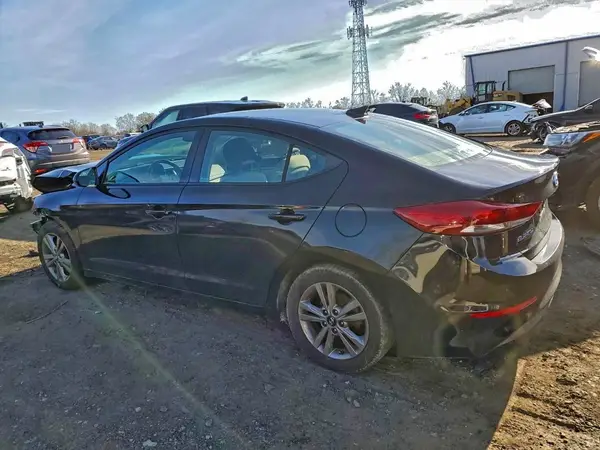 KMHD84LF6JU577476 2018 HYUNDAI ELANTRA - Image 2