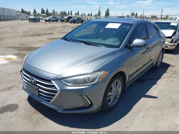 KMHD84LF6JU588414 2018 HYUNDAI ELANTRA - Image 2