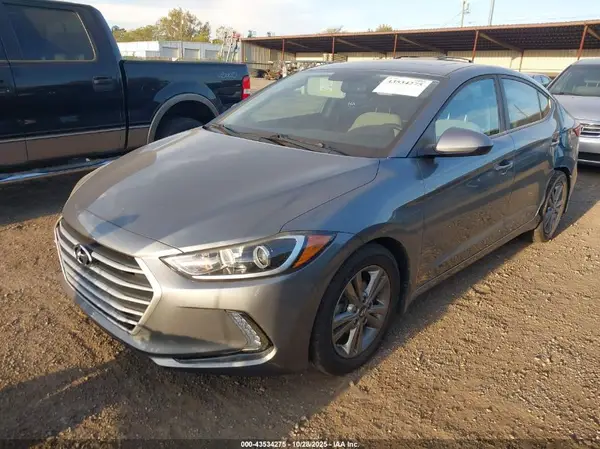 KMHD84LF6JU606328 2018 HYUNDAI ELANTRA - Image 2