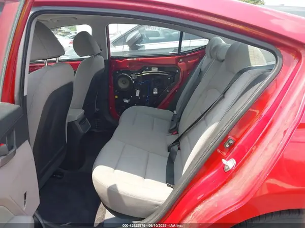 KMHD84LF6JU606586 2018 HYUNDAI ELANTRA - Image 8