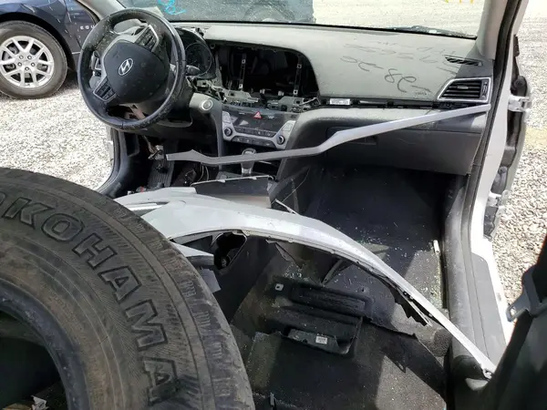 KMHD84LF6JU609570 2018 HYUNDAI ELANTRA - Image 8