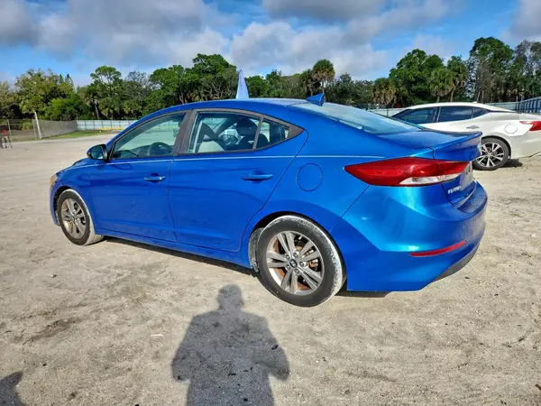 KMHD84LF6JU612226 2018 HYUNDAI ELANTRA - Image 2