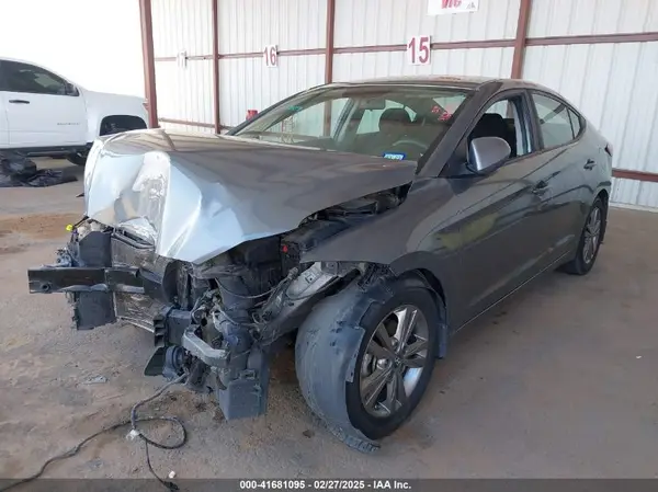 KMHD84LF6JU632086 2018 HYUNDAI ELANTRA - Image 2